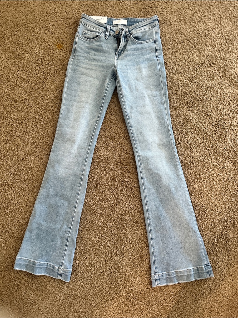 Light Wash Women's Flare Jeans - Mid Rise